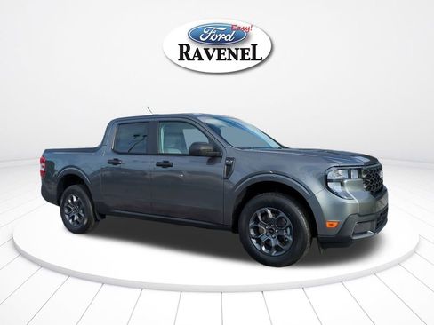 New 2025 Ford Maverick XLT image 2