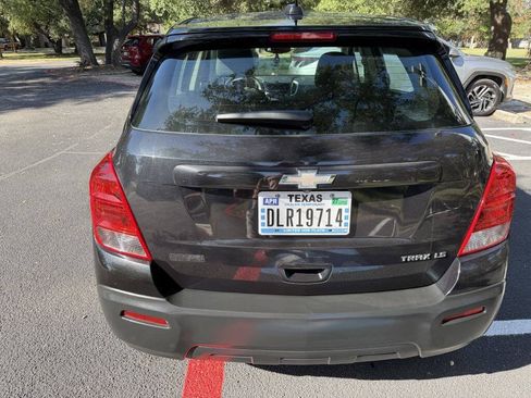 Used 2016 Chevrolet Trax LS FWD image 4