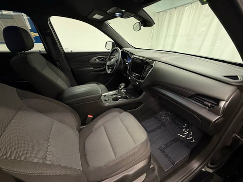 Used 2024 Chevrolet Traverse LT w/ LPO, Floor Liner Package AWD/4WD image 8