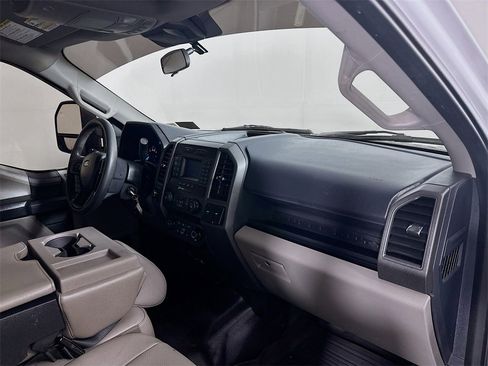 Used 2022 Ford F250 XL w/ Power Equipment Group image 31