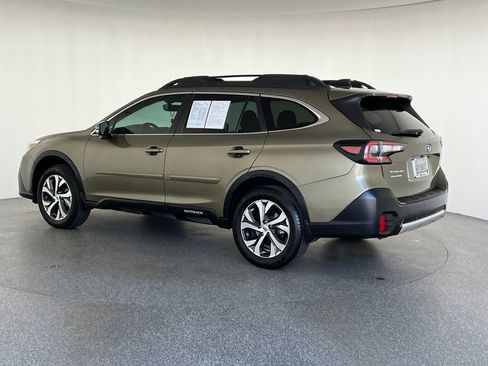 Certified 2022 Subaru Outback Limited AWD/4WD image 7