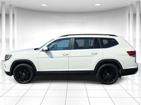 Used 2023 Volkswagen Atlas SE AWD/4WD image 2