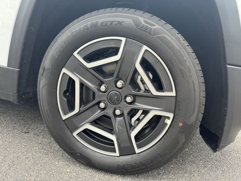 New 2026 Jeep Cherokee Laredo AWD/4WD image 13