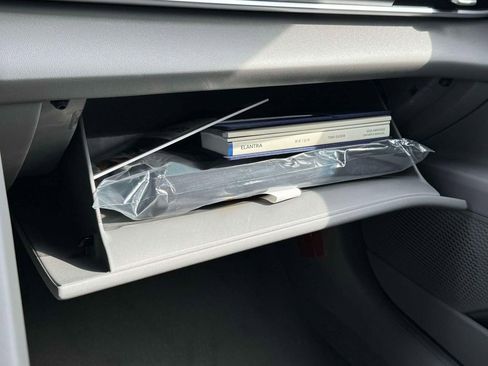 New 2026 Hyundai Elantra SEL Sport Premium FWD image 27