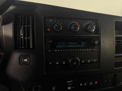 Used 2025 Chevrolet Express 3500 LT w/ LT Preferred Equipment Group RWD image 19
