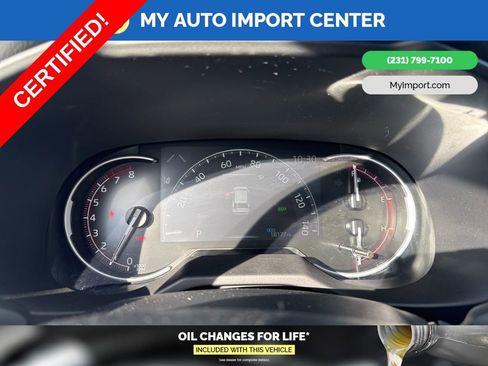 Used 2024 Toyota RAV4 XLE Premium image 17