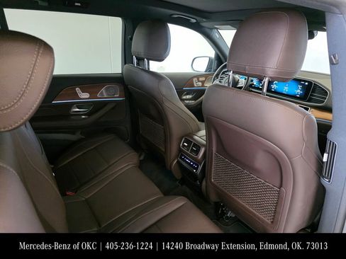 Used 2022 Mercedes-Benz GLS 450 4MATIC image 22