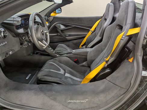 New 2026 McLaren 750S Spider RWD image 6