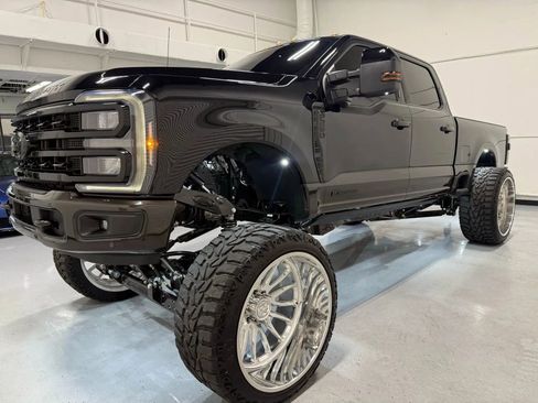 Used 2024 Ford F250 King Ranch image 7