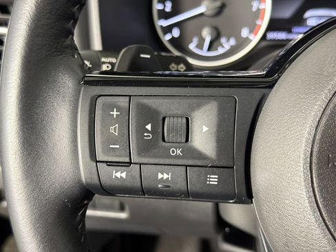 Used 2023 Nissan Rogue SL FWD image 26
