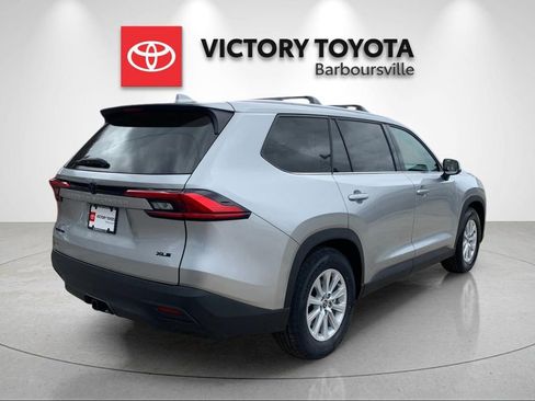 Used 2024 Toyota Grand Highlander XLE image 7