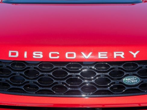 Used 2025 Land Rover Discovery Sport S image 9