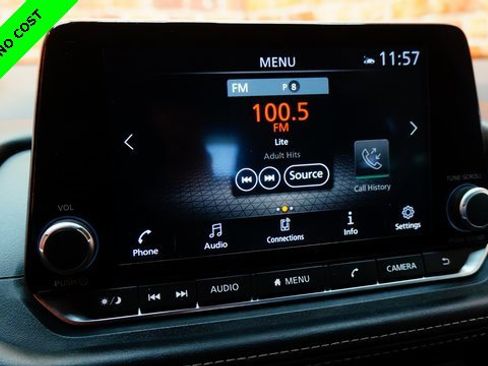 Used 2022 Nissan Rogue SV image 15