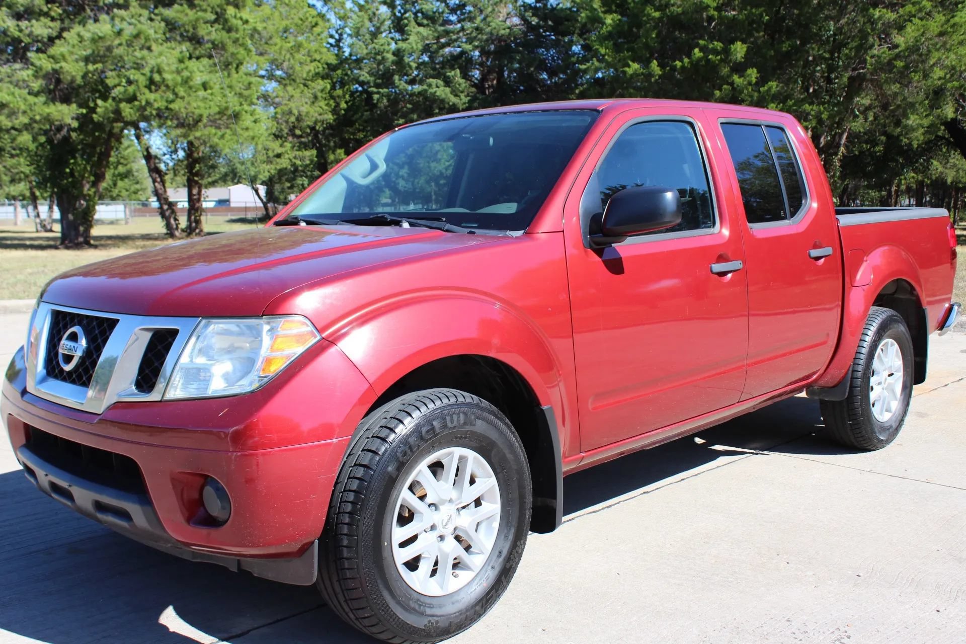 Used 2019 Nissan Frontier SV AWD/4WD image 1
