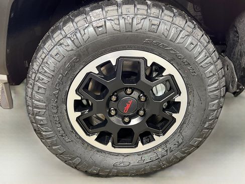 Used 2025 Toyota 4Runner TRD Off-Road AWD/4WD image 14