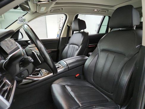 Used 2019 BMW X7 xDrive40i w/ Premium Package AWD/4WD image 13