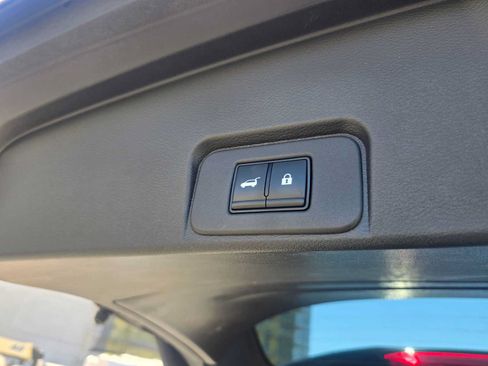 Used 2023 Nissan Rogue SV w/ SV Premium B Package FWD image 15