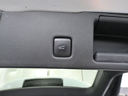 Used 2024 Ford Escape Platinum AWD/4WD image 39