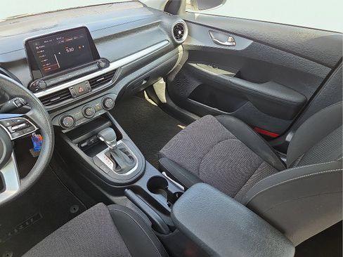 Used 2024 Kia Forte LXS w/ LXS Technology Package FWD image 11