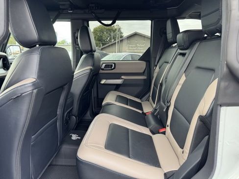 Used 2021 Ford Bronco Wildtrak image 32