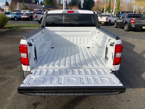 New 2025 Ford Maverick XLT w/ Equipment Group 301A image 28