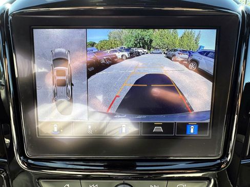 Used 2023 Chevrolet Traverse RS AWD/4WD image 23