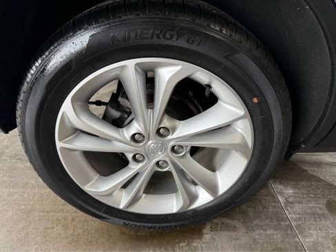 Used 2023 Buick Encore GX Preferred w/ Cold Weather Comfort Package AWD/4WD image 40