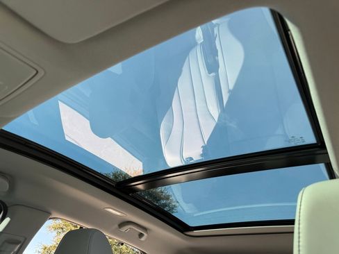 Used 2024 Acura MDX SH-AWD w/ Technology Package image 19