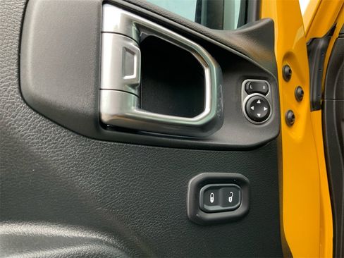 Used 2020 Jeep Wrangler Sport image 34