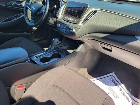 Used 2020 Chevrolet Malibu LS FWD image 32