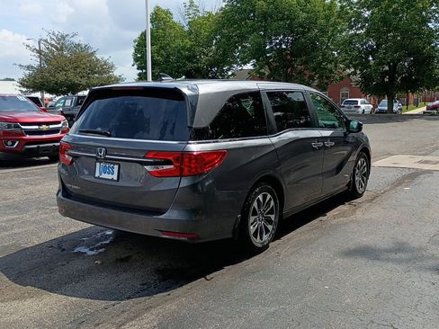 Used 2024 Honda Odyssey EX-L image 3