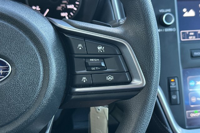 Used 2025 Subaru Outback AWD/4WD image 28