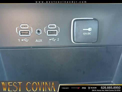 Used 2023 Jeep Grand Cherokee Overland AWD/4WD image 29