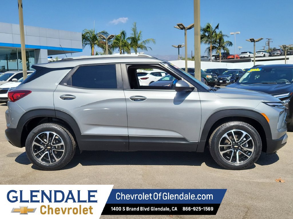 Used 2025 Chevrolet TrailBlazer LT FWD image 10