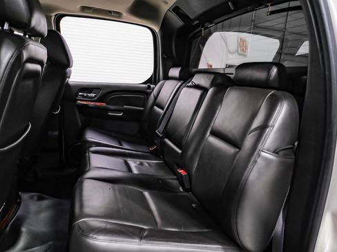Used 2013 Cadillac Escalade EXT Premium AWD/4WD image 15