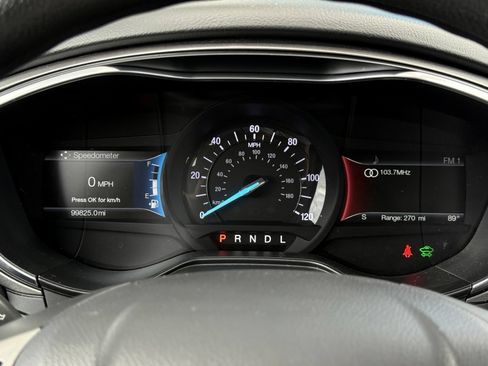 Used 2020 Ford Fusion SE FWD image 26