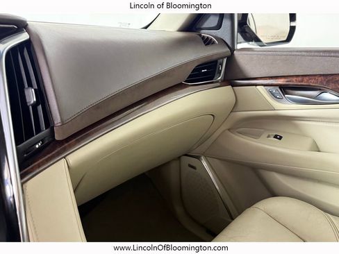 Used 2015 Cadillac Escalade ESV Luxury image 39