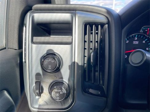 Certified 2018 Chevrolet Silverado 1500 LT w/ All Star Edition image 16