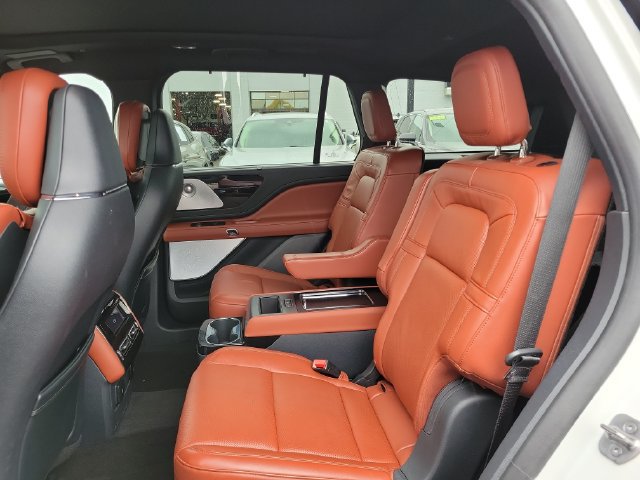 Used 2025 Lincoln Aviator Reserve w/ Equipment Group 201A AWD/4WD image 22