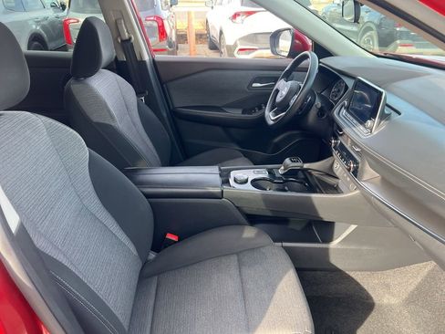 Used 2023 Nissan Rogue SV image 20