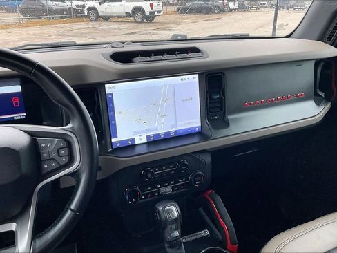 Used 2024 Ford Bronco Wildtrak AWD/4WD image 9