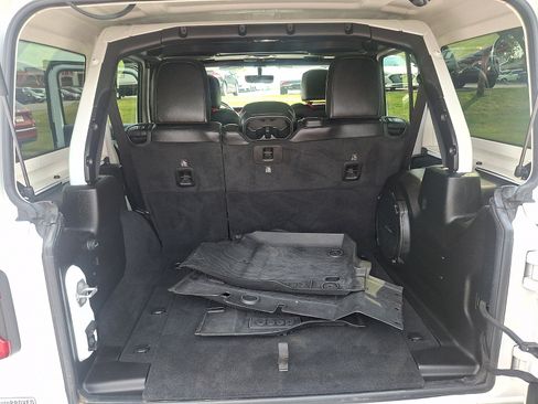 Used 2019 Jeep Wrangler Unlimited Rubicon AWD/4WD image 30