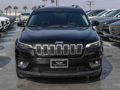 Used 2019 Jeep Cherokee Latitude w/ Popular Appearance Group