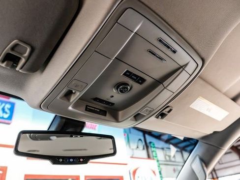 Used 2020 Cadillac Escalade Base image 28