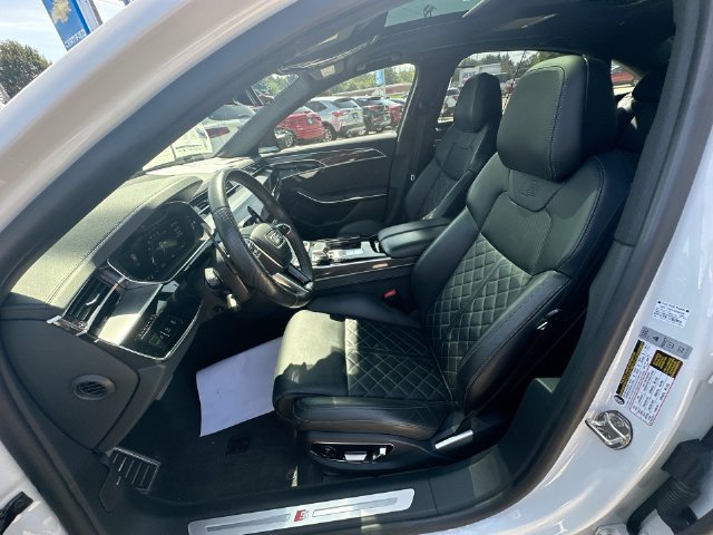 Used 2023 Audi S8 w/ S8 Executive Package AWD/4WD image 23