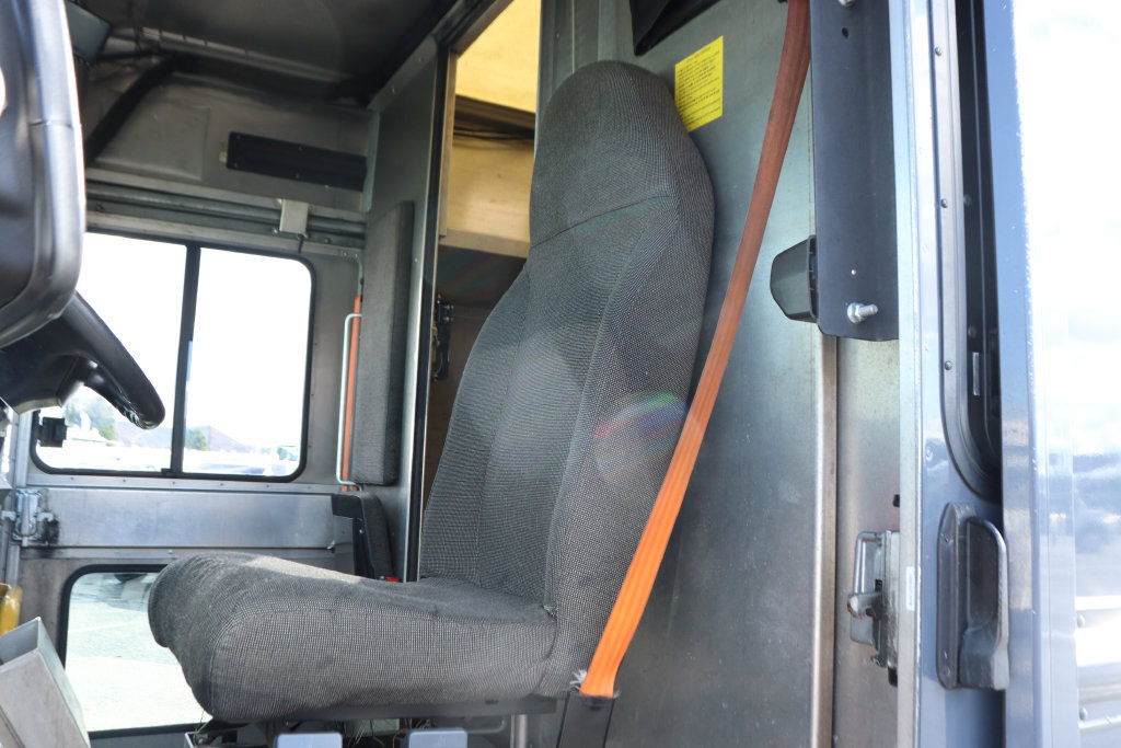 Used 2019 Ford E-450 and Econoline 450 Super Duty RWD image 16