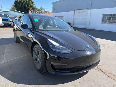 Used 2023 Tesla Model 3 Standard Range image 3