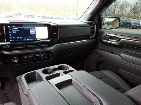 Used 2024 Chevrolet Silverado 1500 RST w/ Z71 Off-Road Package AWD/4WD image 24