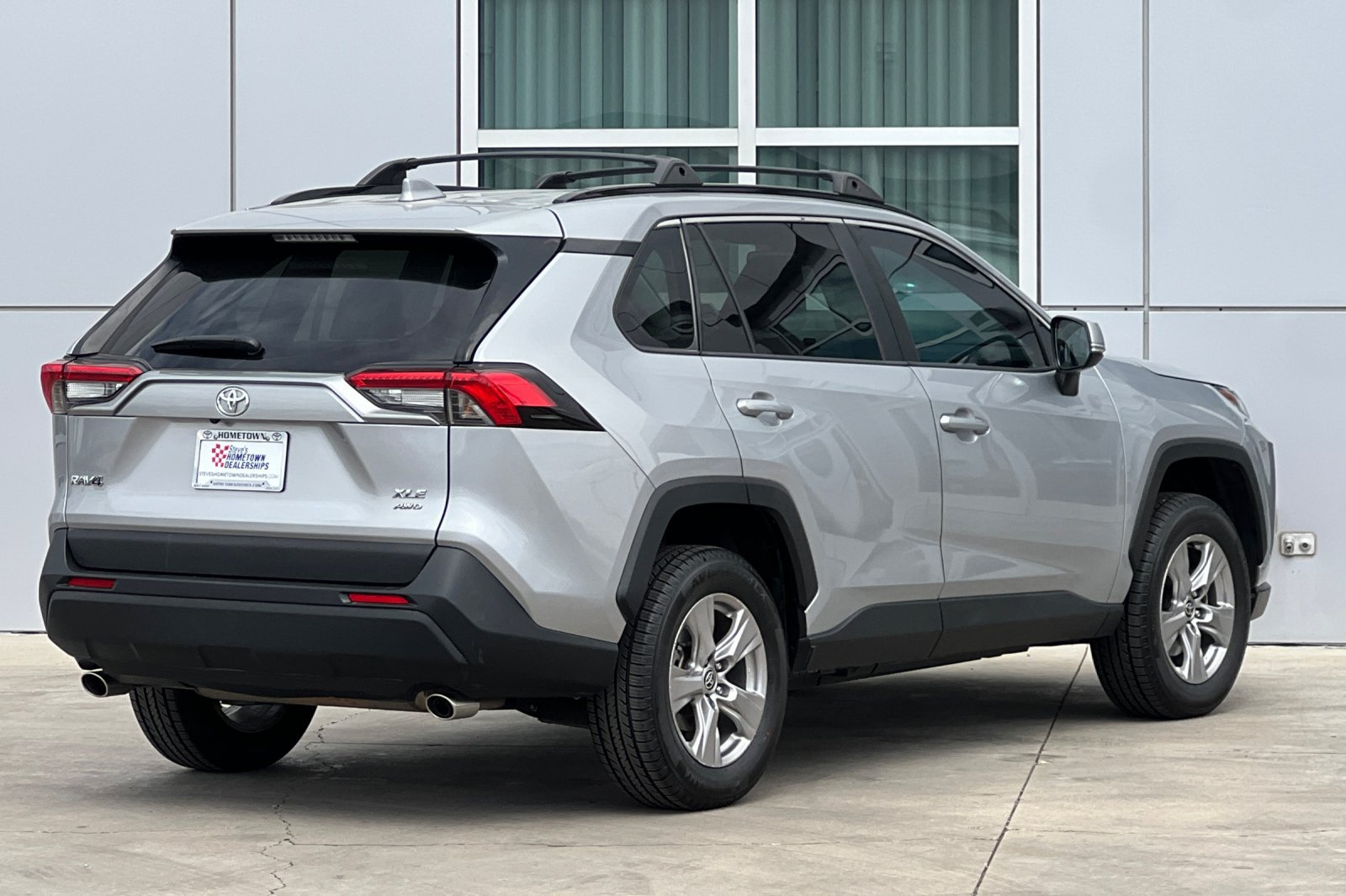 Certified 2022 Toyota RAV4 XLE AWD/4WD image 4