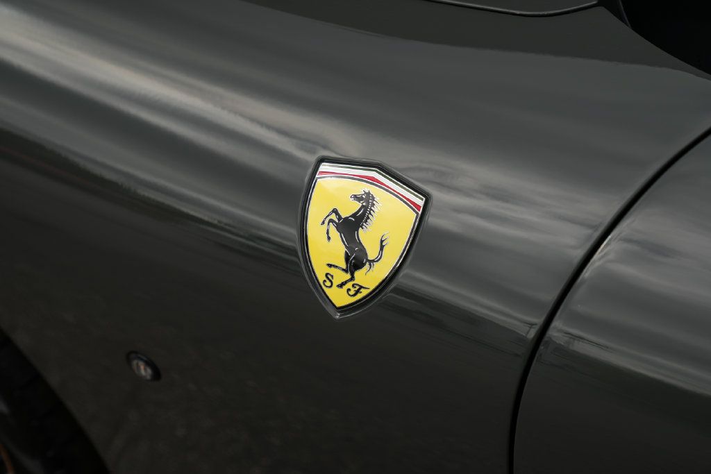 Used 2025 Ferrari Roma Spider RWD image 13